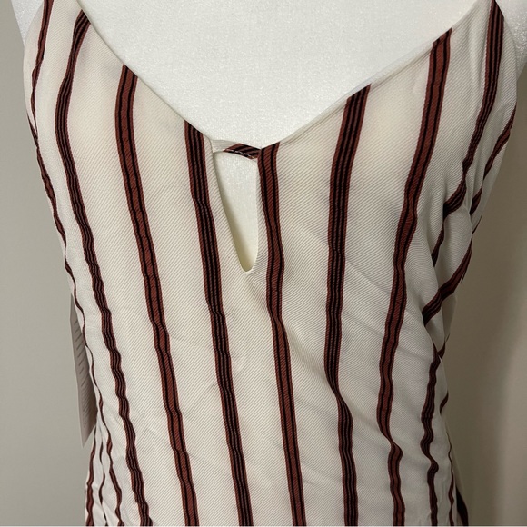 SUPERDOWN Delilah keyhole tie dress - Picture 5 of 7